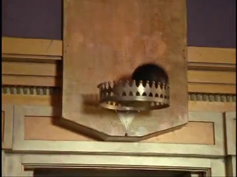 File:Mounted Crown Decoration 01.png