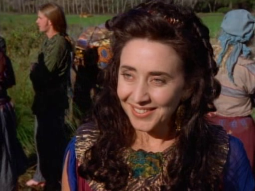 File:Hispides - s02e02 - All that Glitters.png