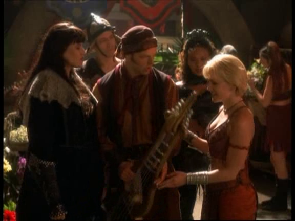 File:Bruce Hopkins as Barkeep 01.png