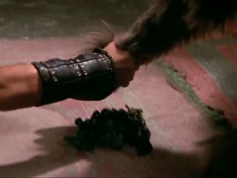 File:1.07 - Inn Trouble JaseGauntlets.png