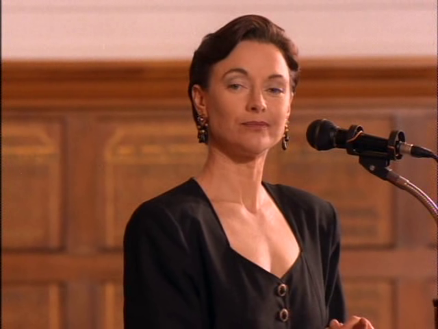 File:Elizabeth Hawthorne - Patricia McCardle - The Tommyknockers.png