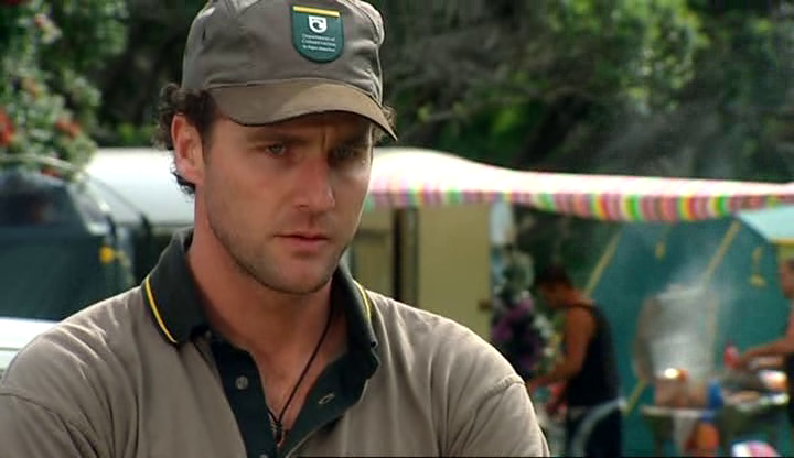 File:Nick Kemplen - Graham - 2.17 - The Movie.png