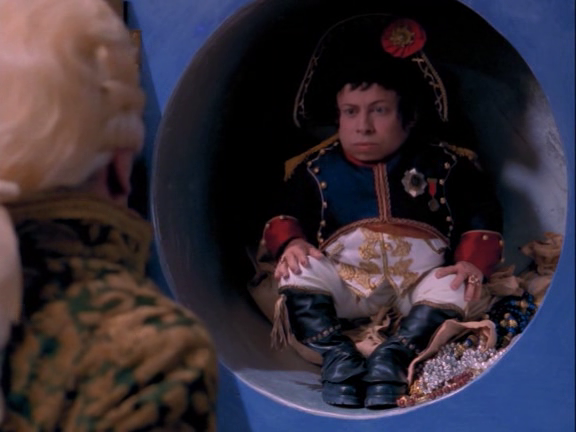 File:Verne Troyer plays Napoleon Bonaparte.png